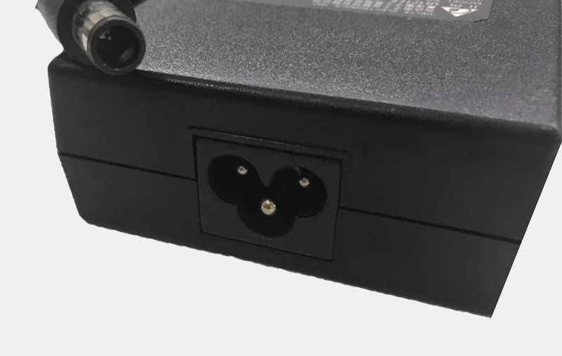 Delta ADP-180MB K 19.5V 9.23A  - đánh giá và giá Laptop Charger